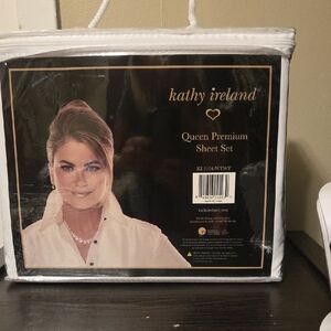 New Kathy Ireland White 4 Piece Queen Sheet Set